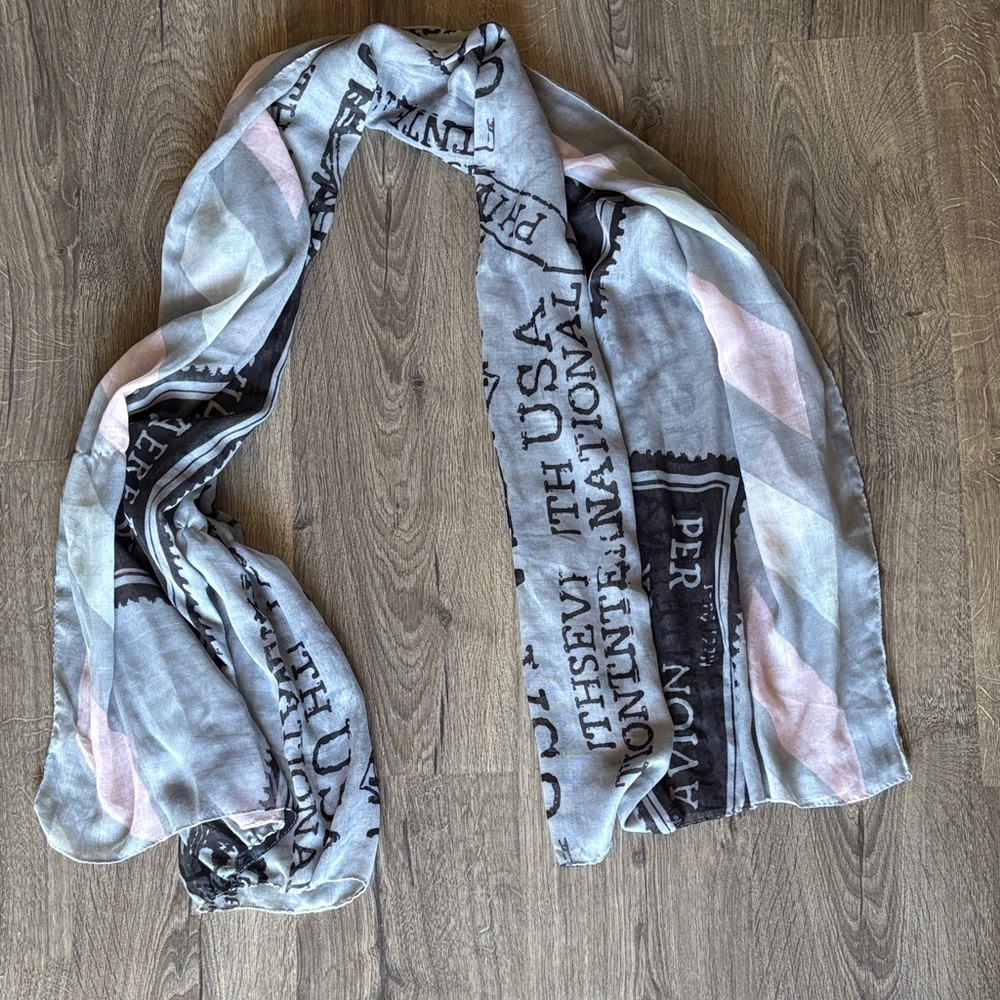Charming Charlie Black and Gray Textured Scarf